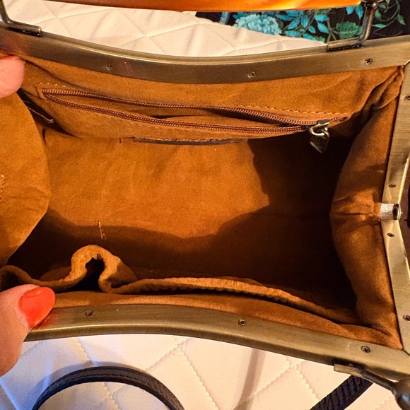 Patricia Nash  Leopard Print Women's Bag with Tan Handle - Picture 3 of 7